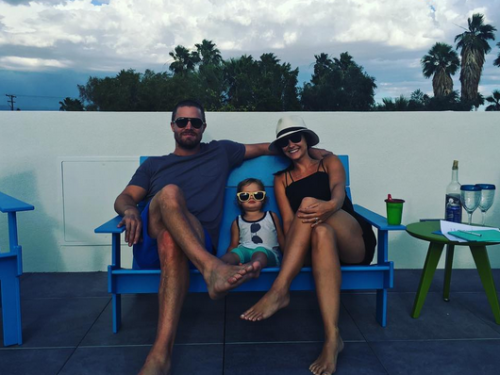 Stephen-amell-and-family