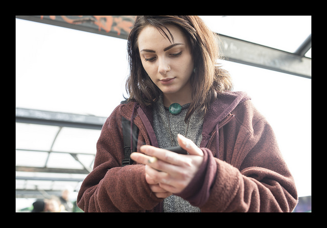 tween dating and texting boys