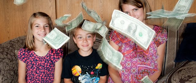 kids and money allowance debate