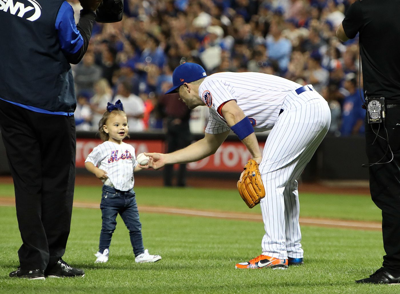 David Wright Ends MLB Career With First Pitch From His Daughter - Life of  Dad